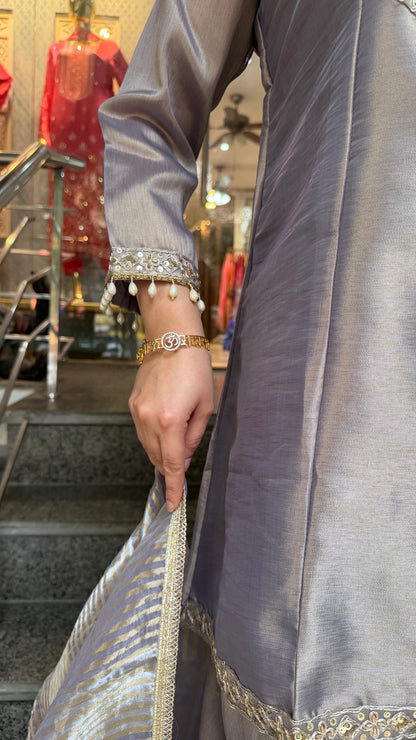 The Naqshira farshi set