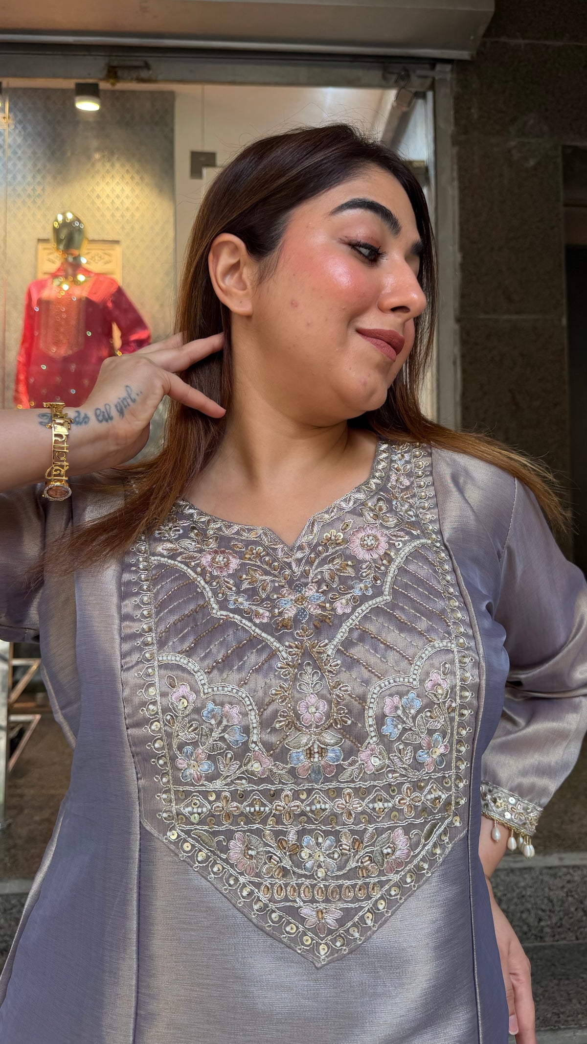 The Naqshira farshi set