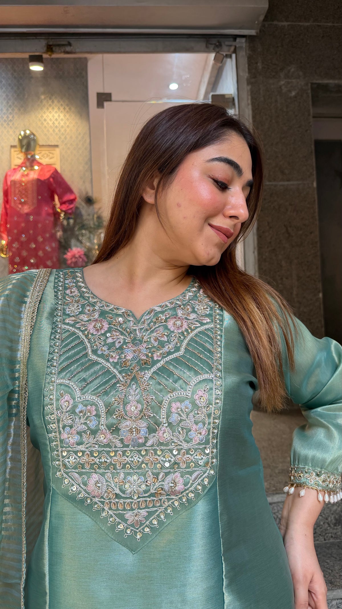 The Naqshira farshi set