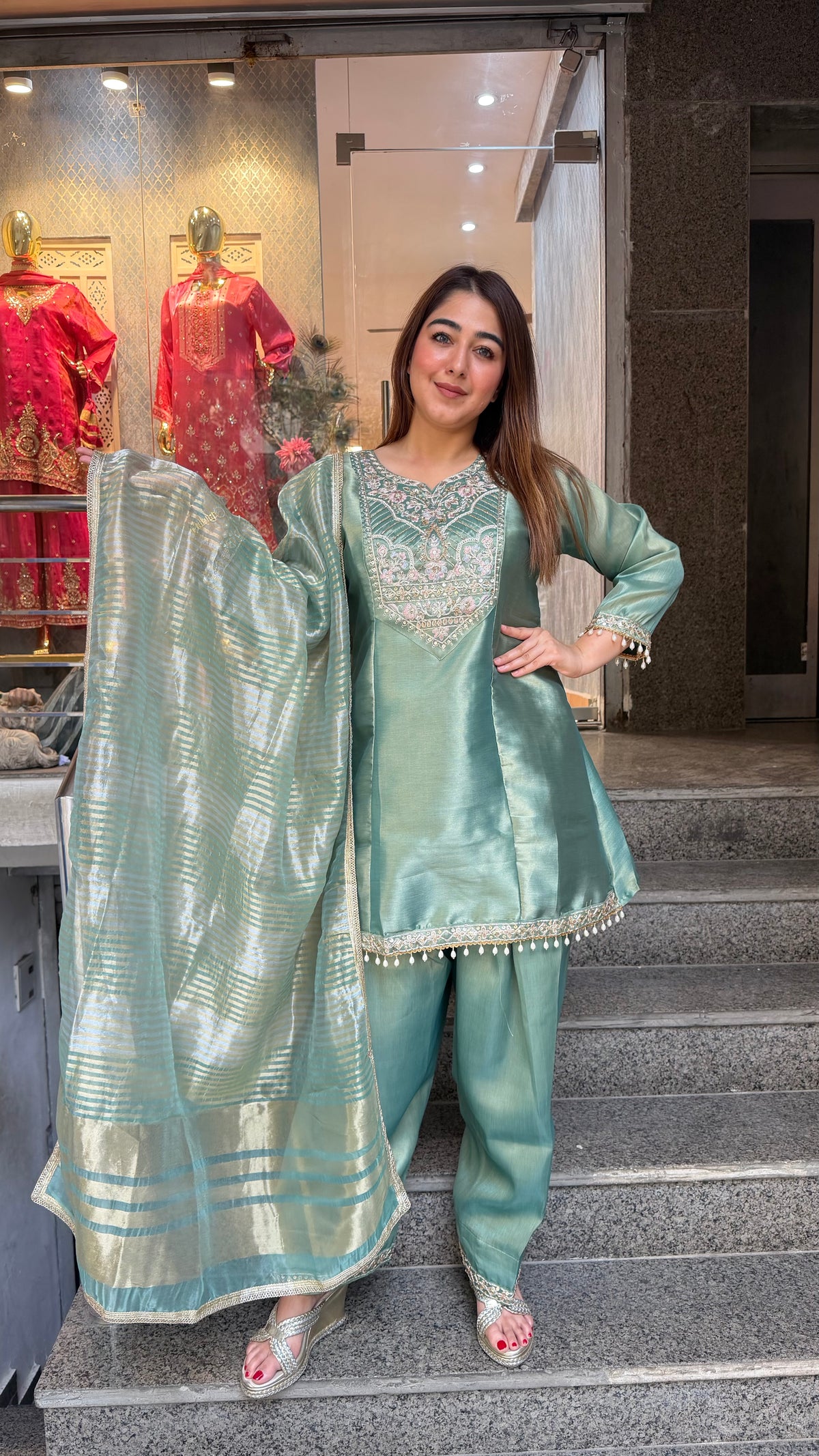 The Naqshira farshi set