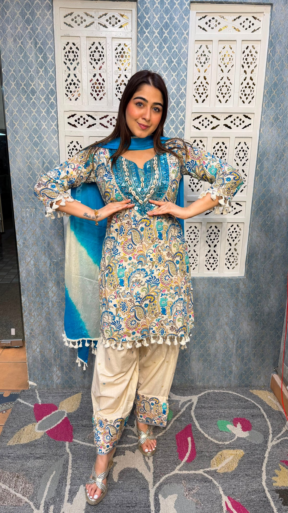The Rangeen Farshi