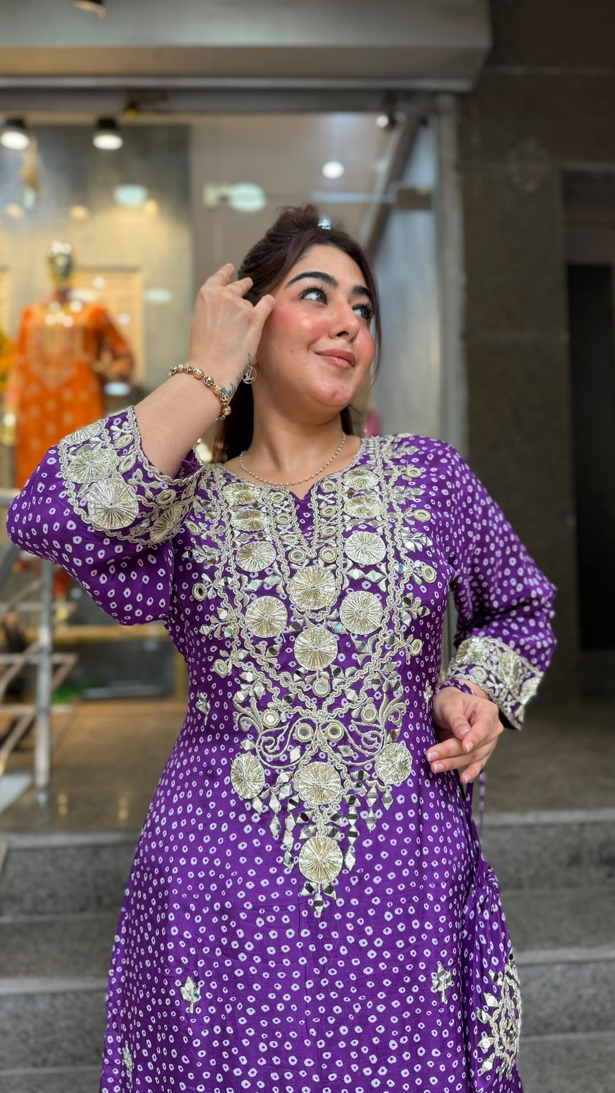 THE BINDIKA LONG SET