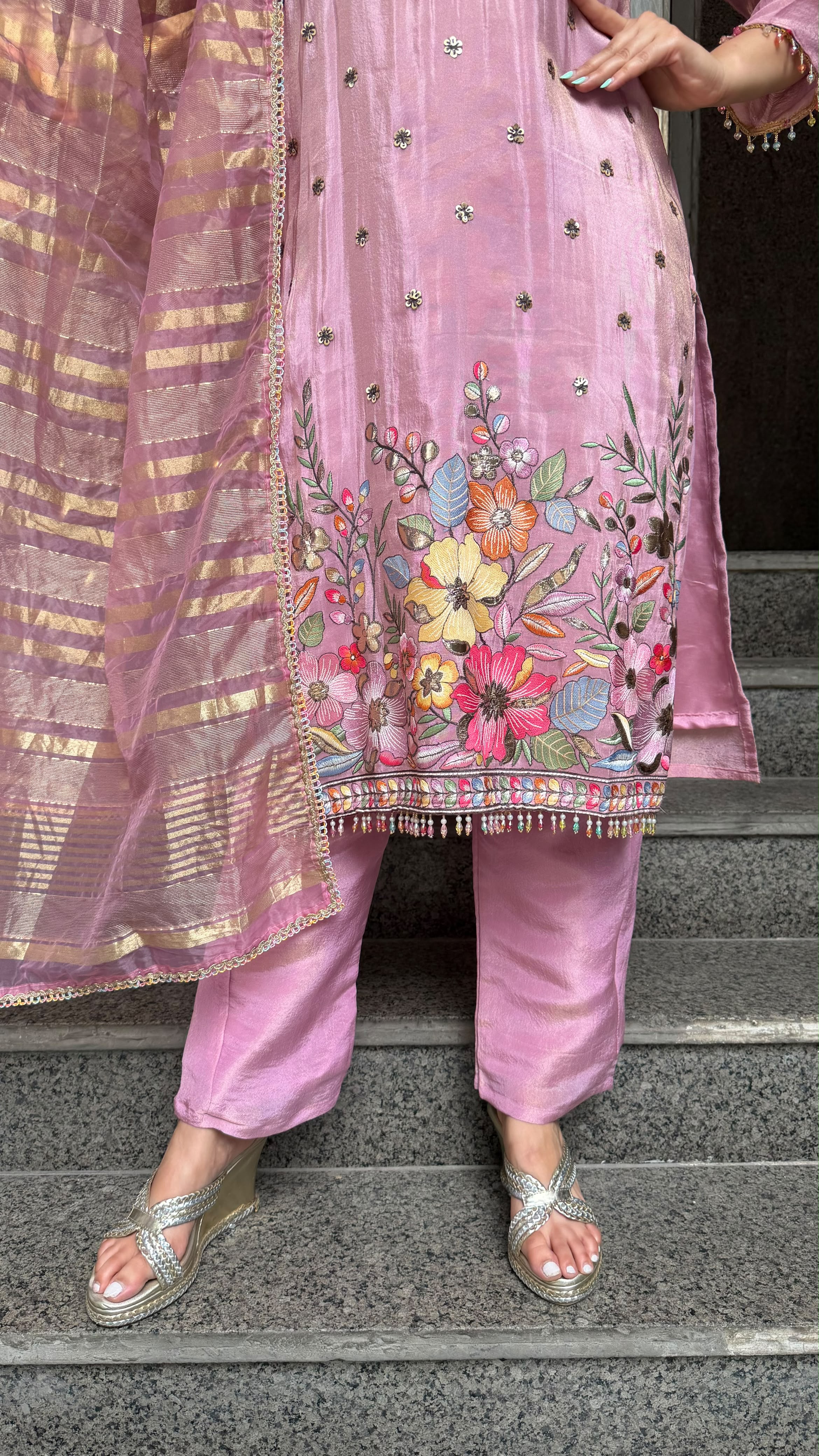 THE DILBAGH SUIT