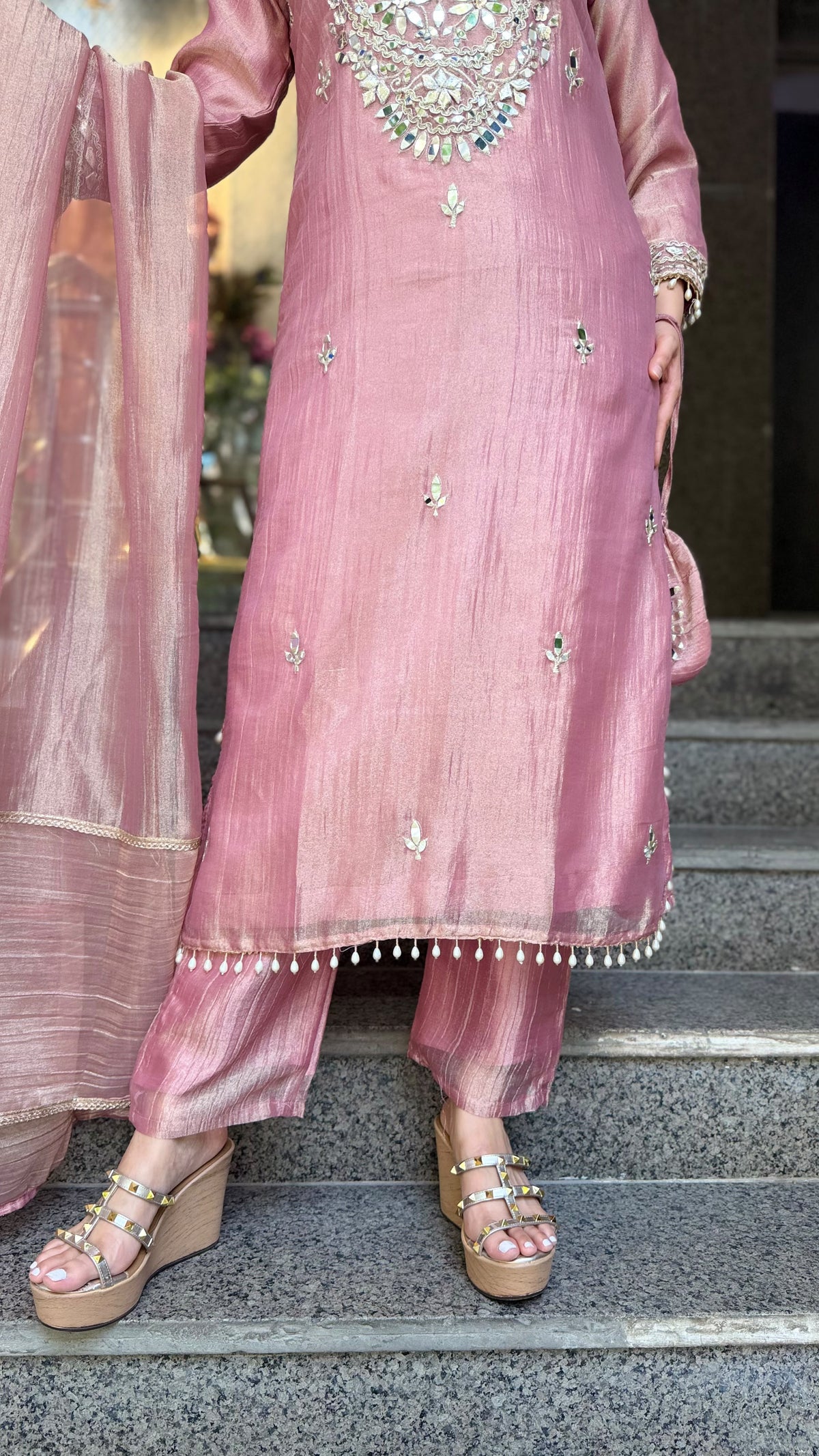 THE CHAMAK LONG SET