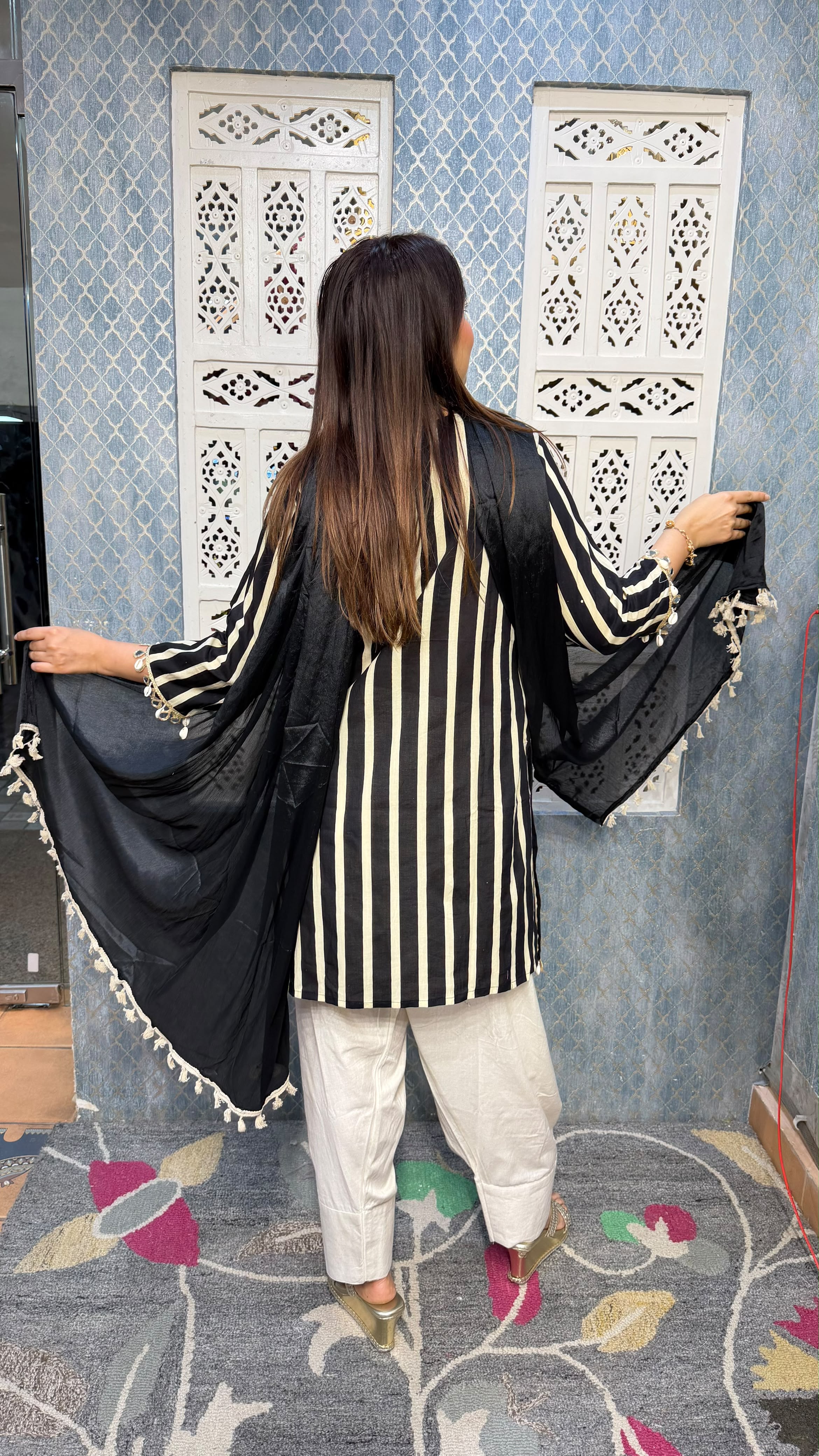 The Dhara set