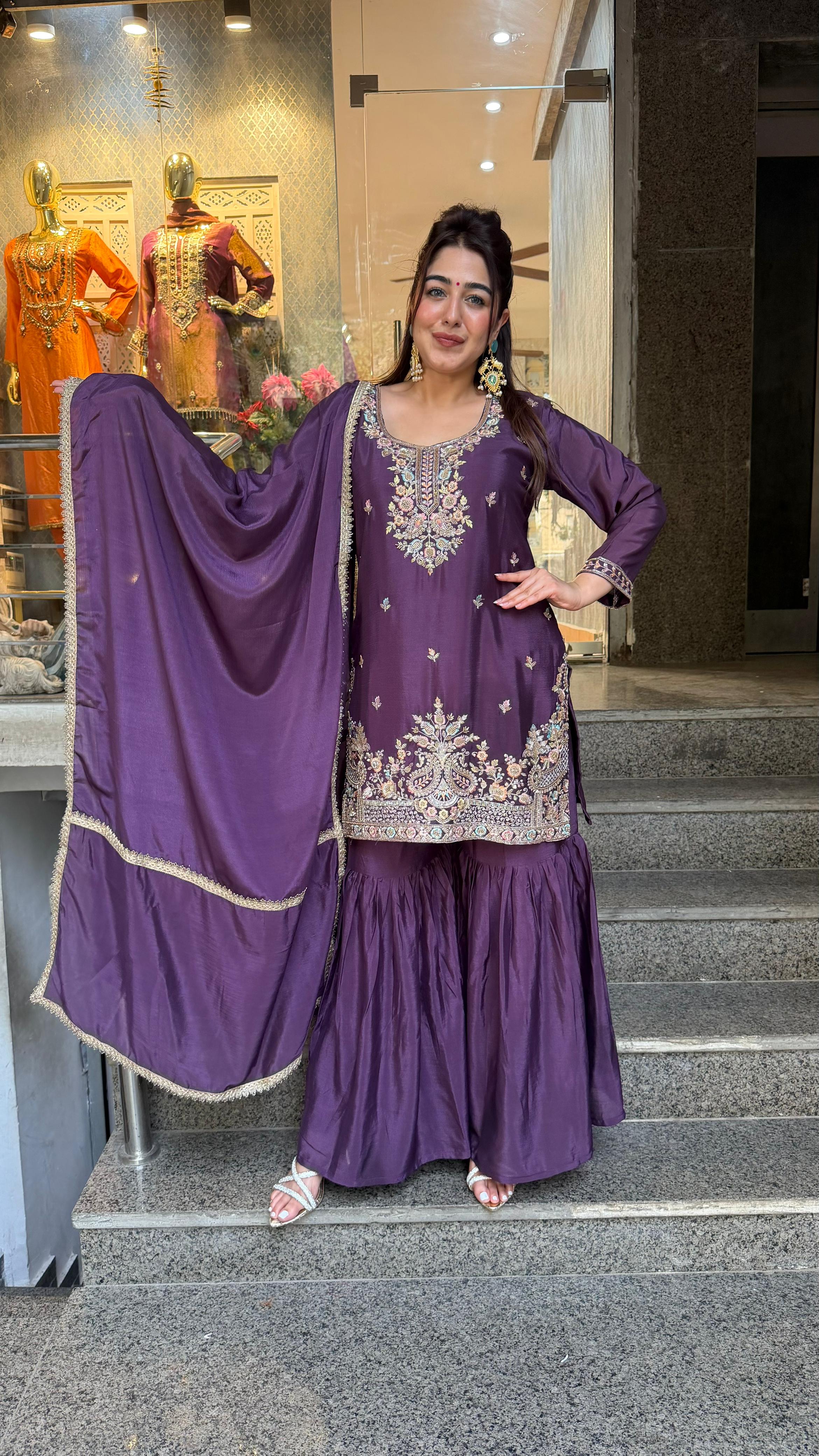 THE NOORIE GHARARA SET