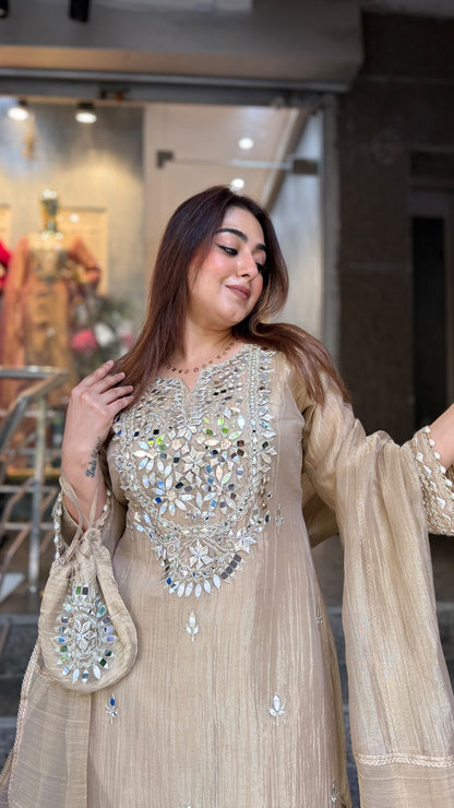 THE CHAMAK LONG SET