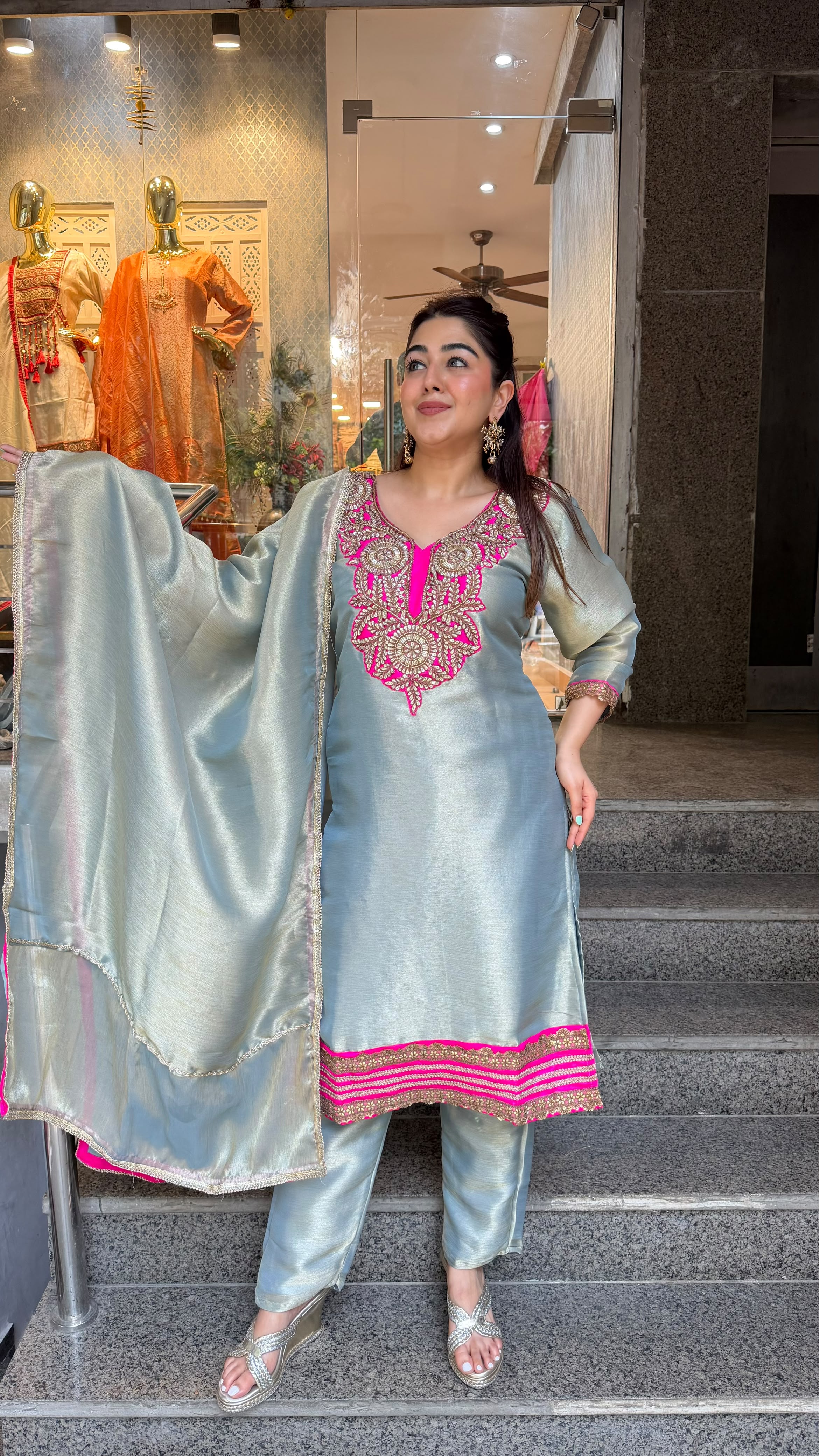 THE SUNDARI SUIT