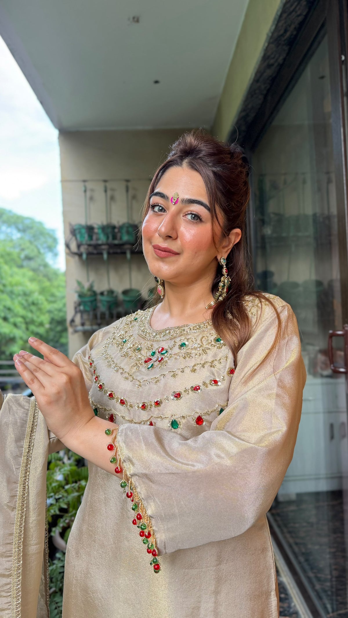 THE RATANAVI SHARARA SET