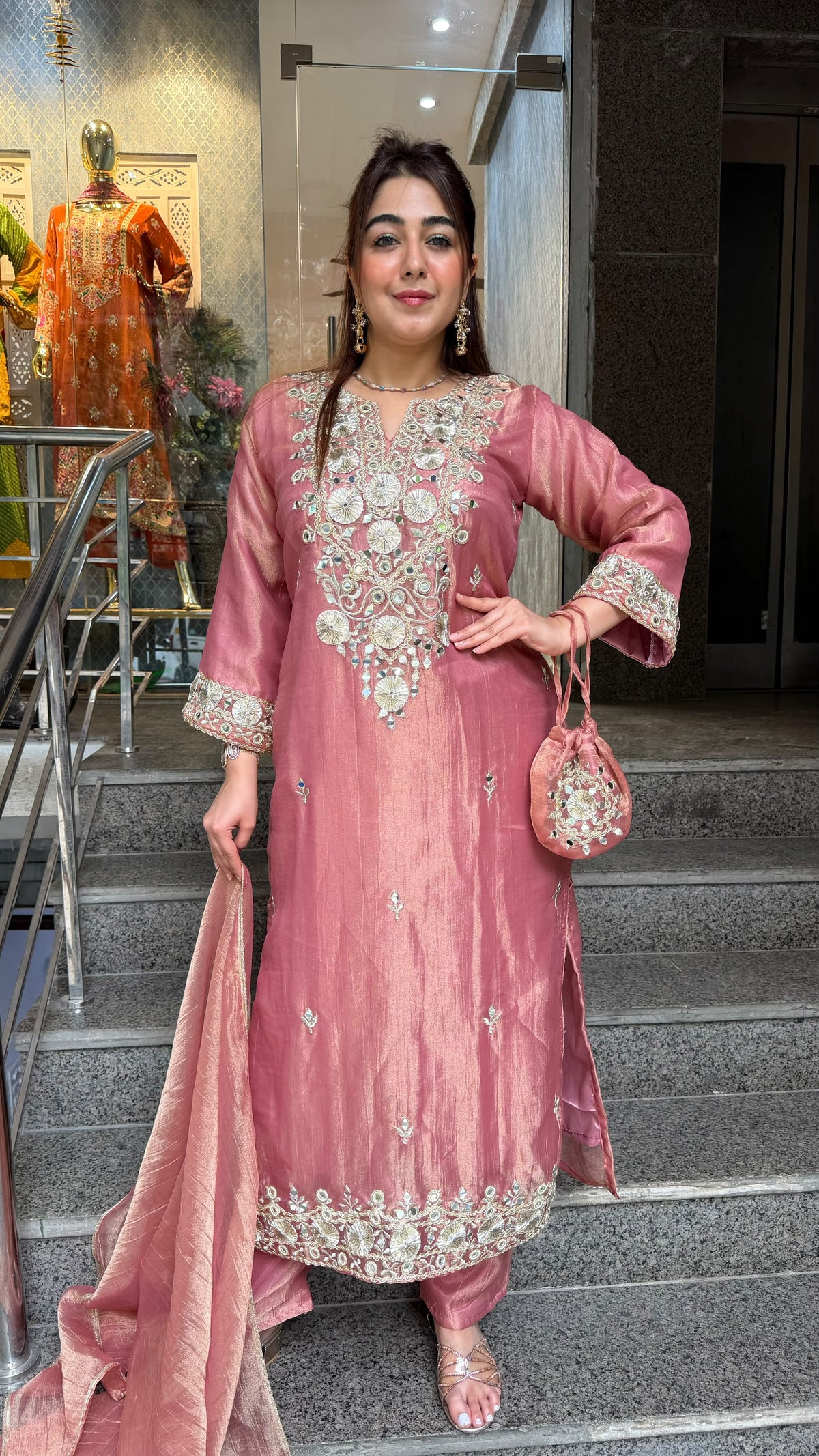 THE DHAMAK LONG SET