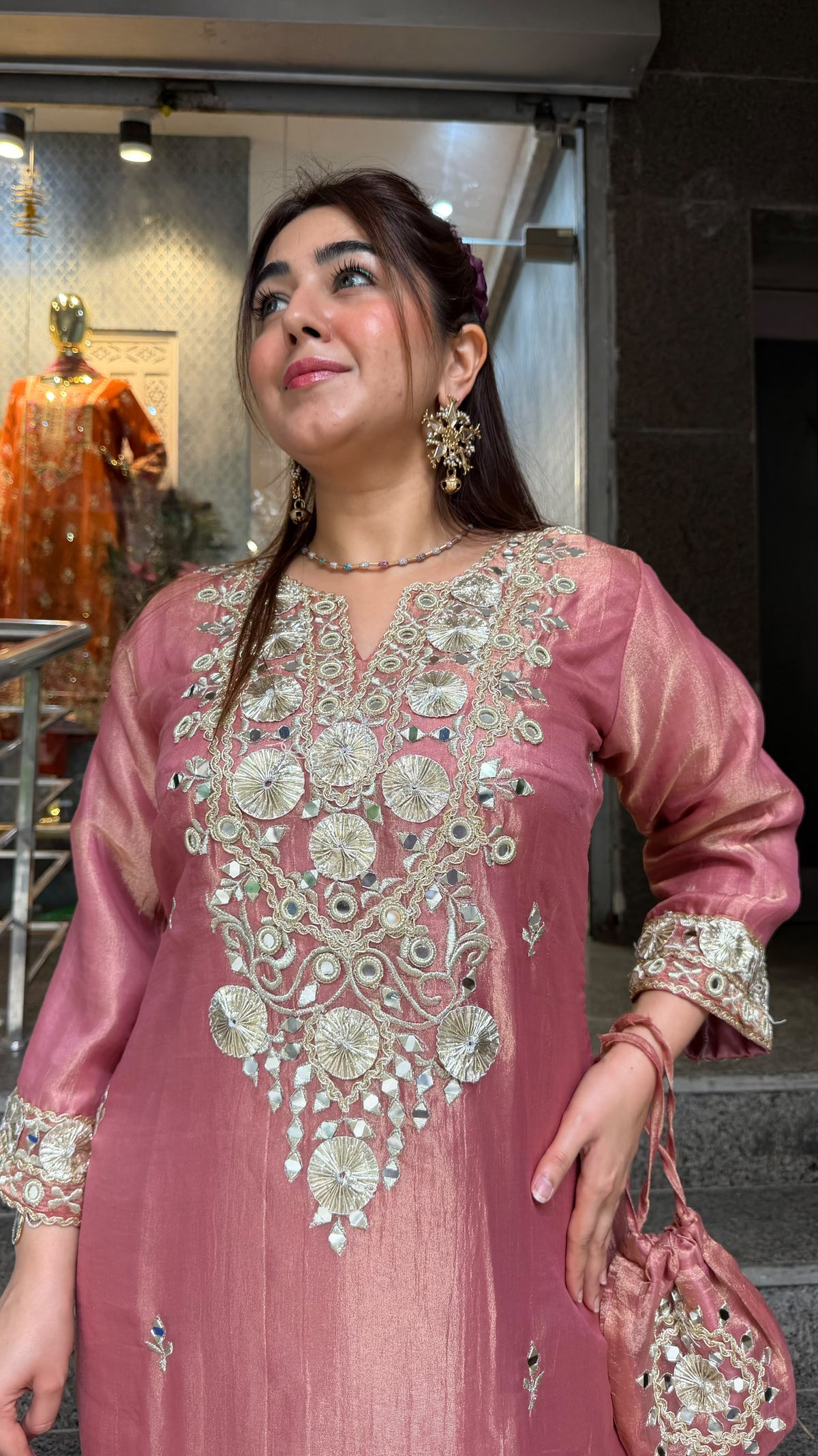 THE DHAMAK LONG SET