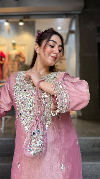 THE CHAMAK LONG SET