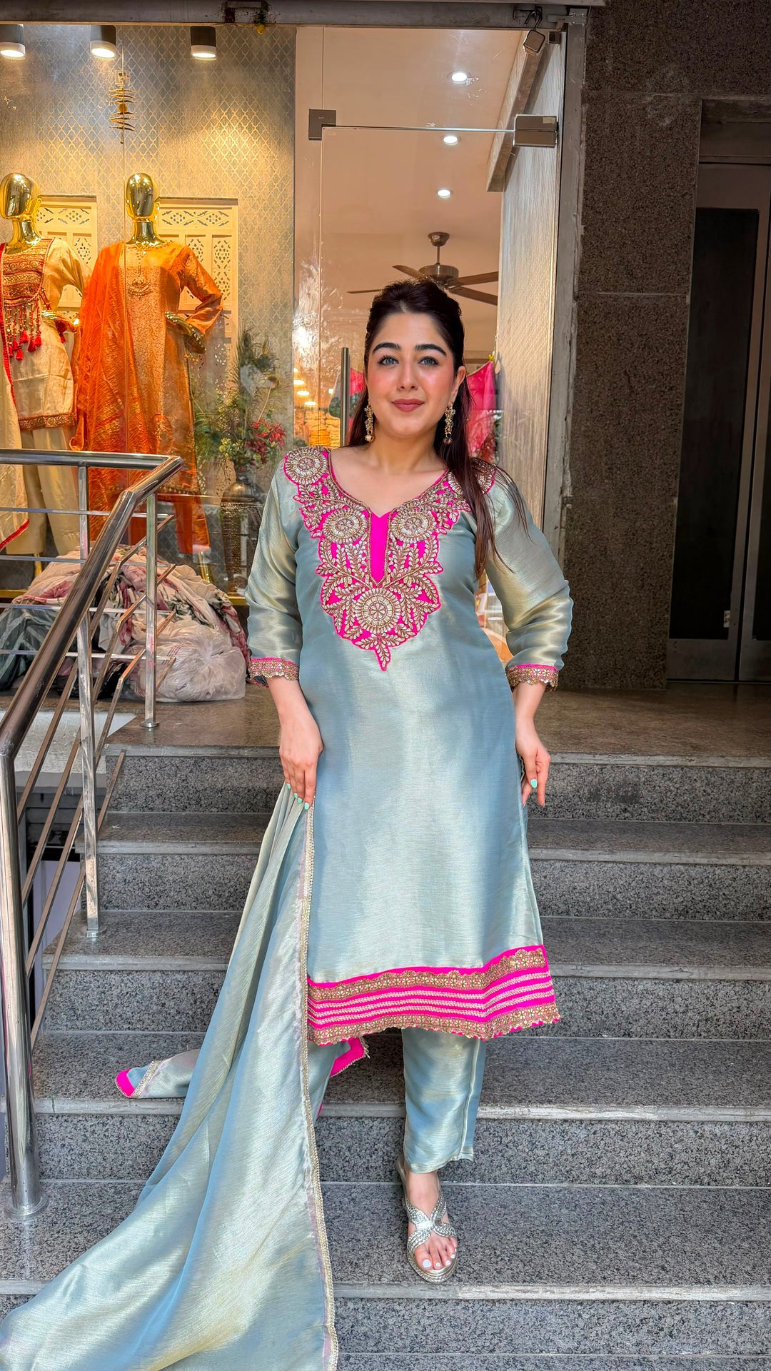 THE SUNDARI SUIT