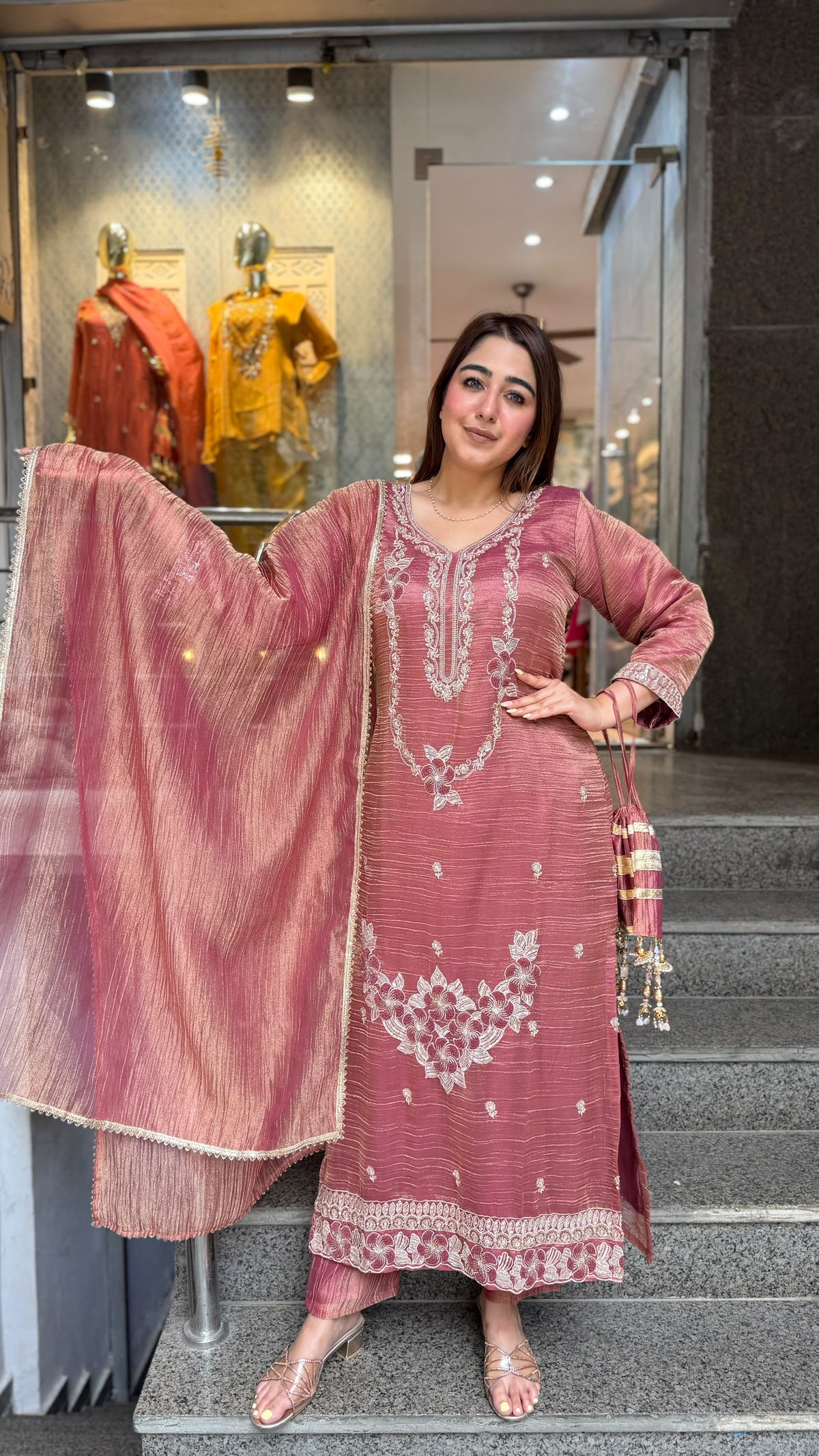 THE  CHANDNI  LONG SUIT