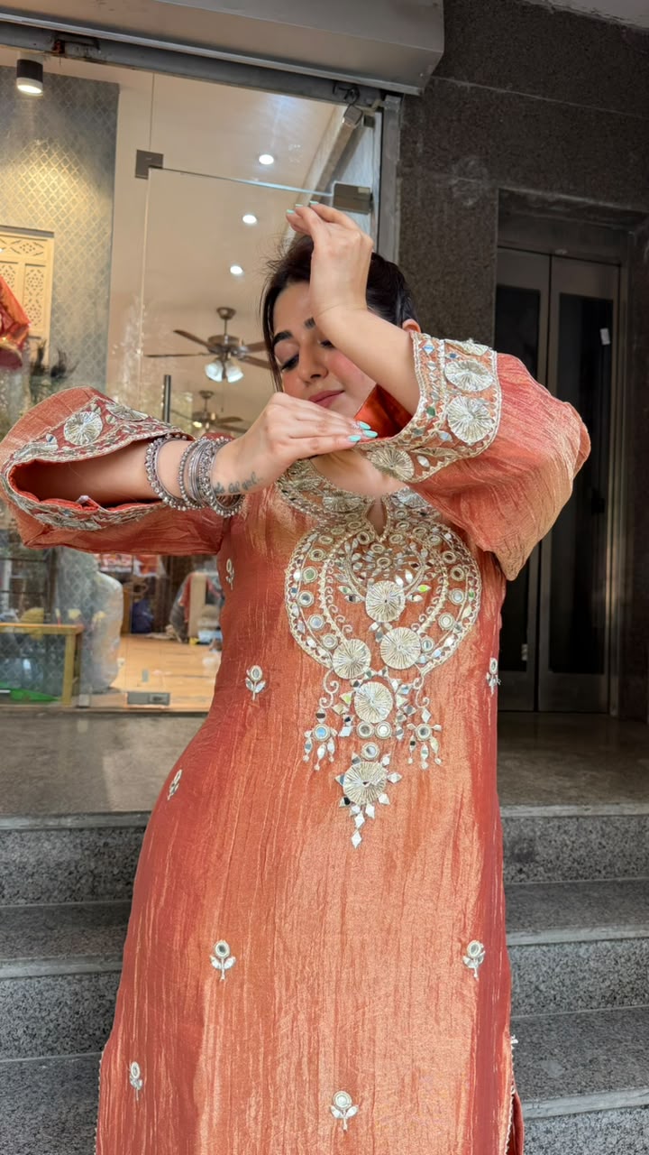 THE  FALGUNI LONG  SET