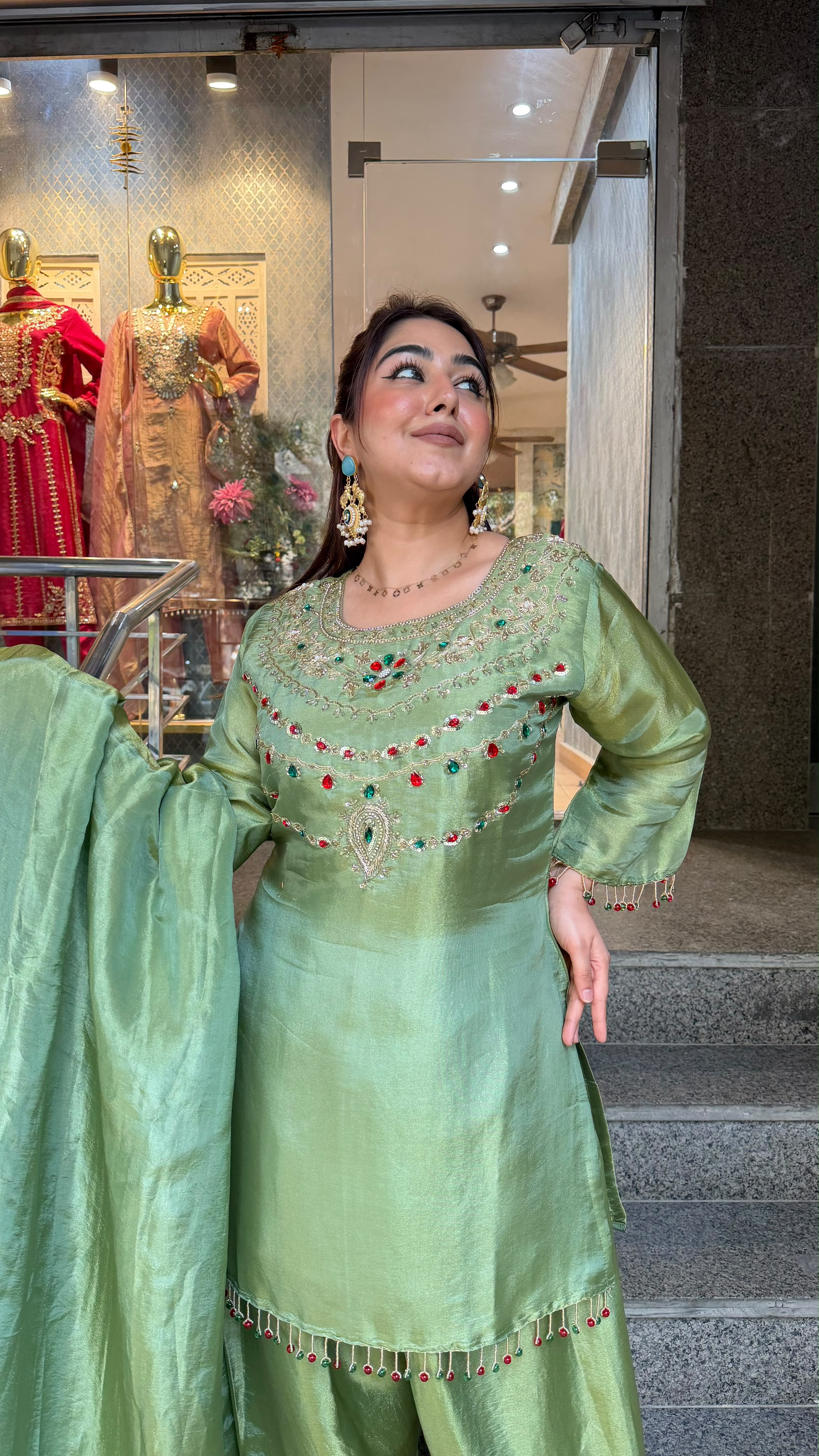 THE RATNIKA FARSHI SET