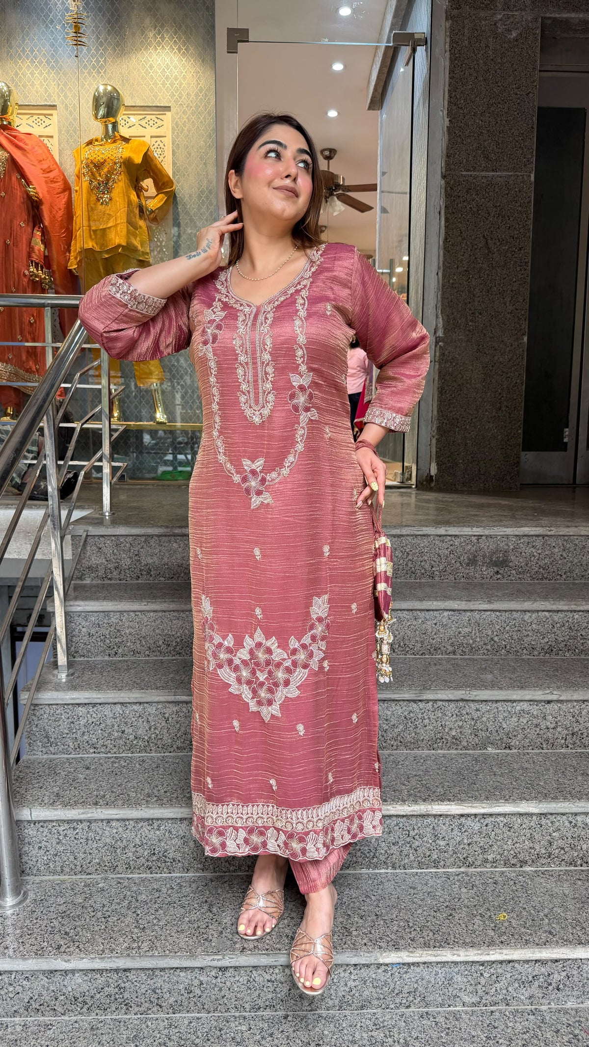 THE  CHANDNI  LONG SUIT