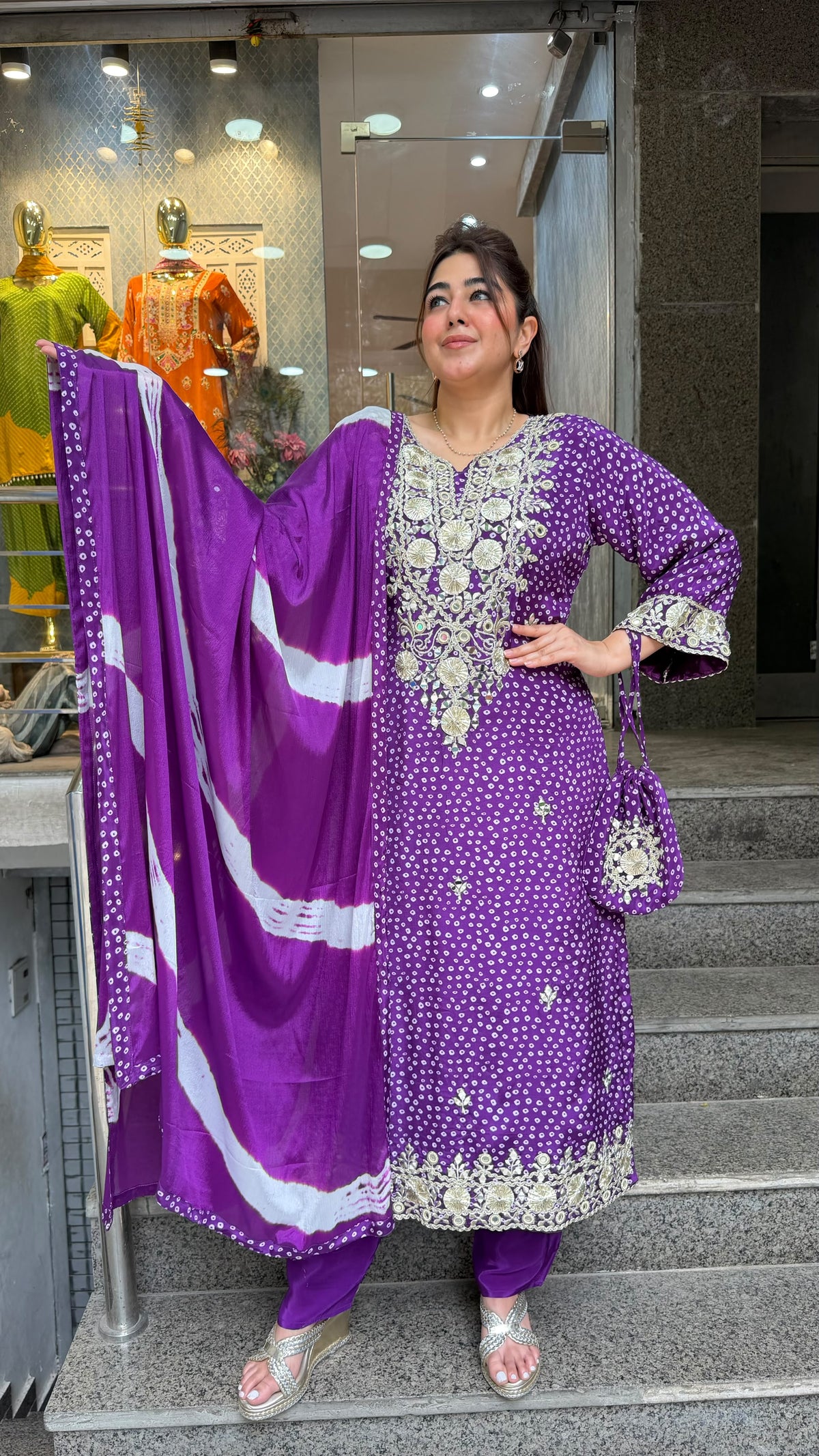 THE BINDIKA LONG SET