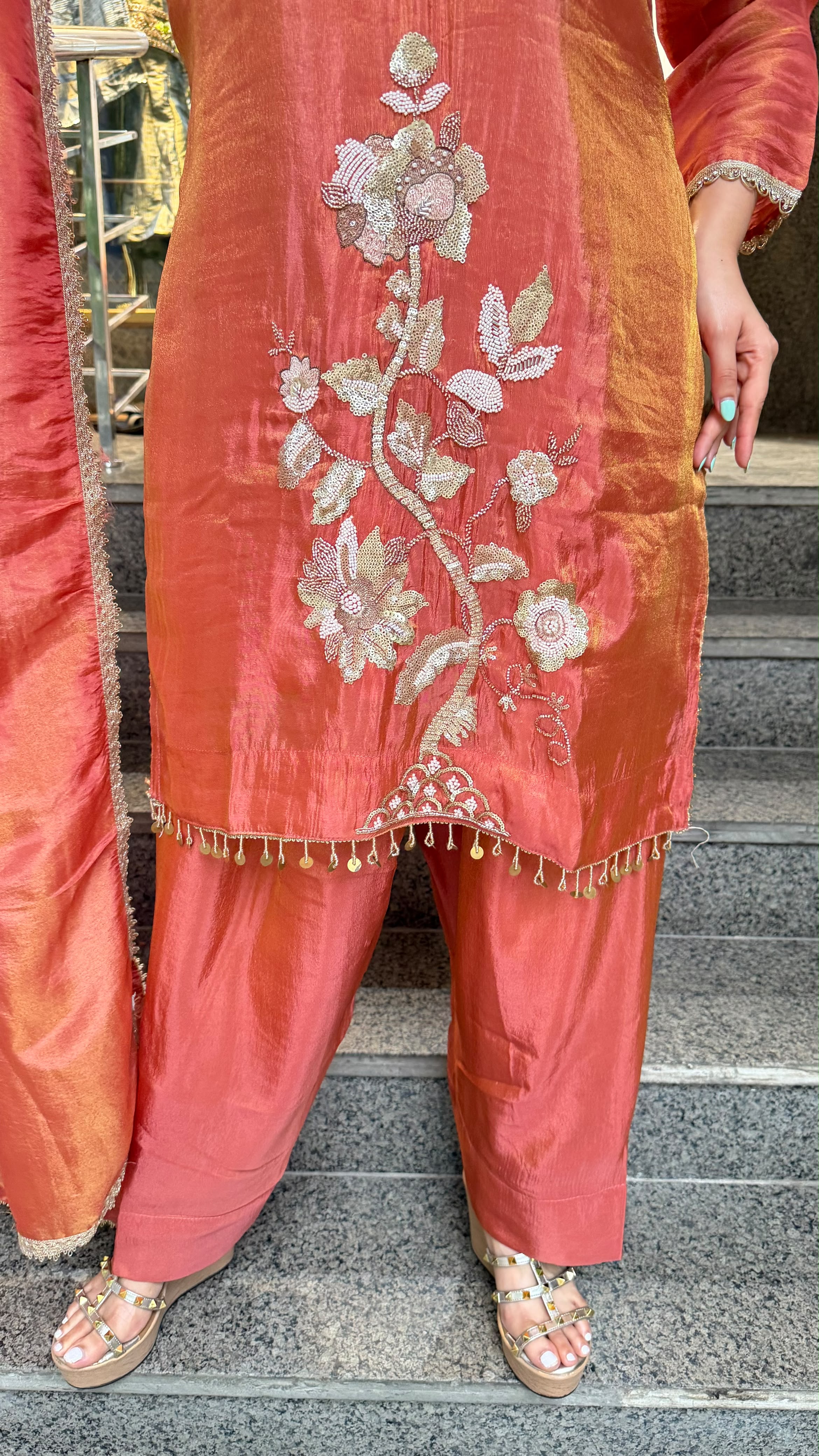 THE GULNAAR  FARSHI SET